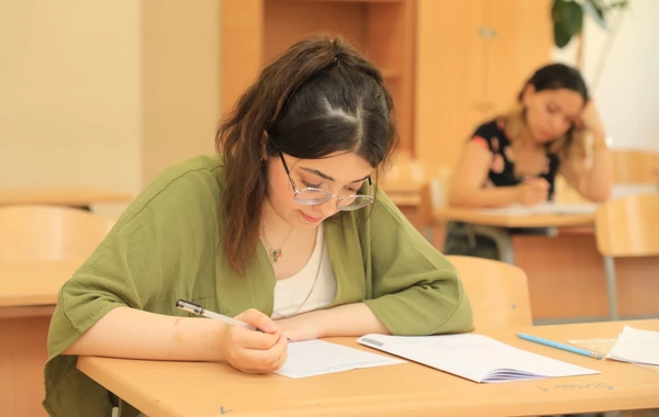 Ali təhsil müəssisələrinin magistraturalarına qəbul imtahanı keçirilib