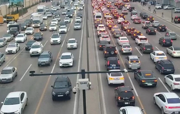 Bakıdakı tıxaclar insanları ölümə aparır