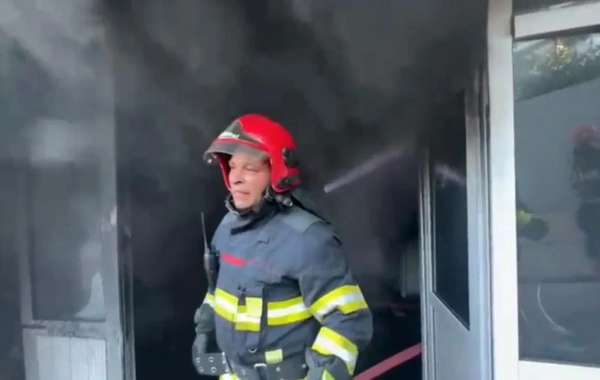 Yasamalda çoxmərtəbəli binada baş verən yanğın söndürülüb
