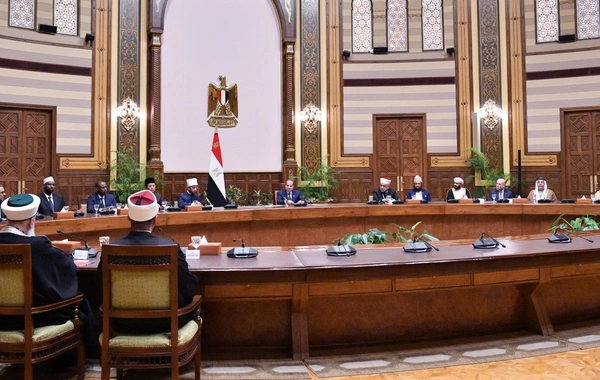 Misir Prezidenti beynəlxalq konfrans iştirakçılarını qəbul edib