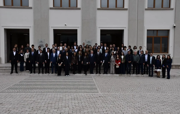 Əlaqələndirmə Qərargahının İşçi Qrupunun üzvləri Qarabağ Universitetində tələbələrlə görüş keçirib