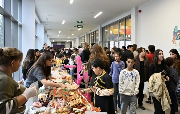 ADA Məktəbində xeyriyyə məqsədli ənənəvi Payız festivalı – "Məhsul bayramı" təşkil edilib