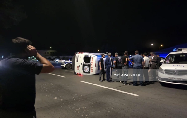 Naxçıvanda təcili tibbi yardım avtomobili aşıb, xəsarət alanlar var