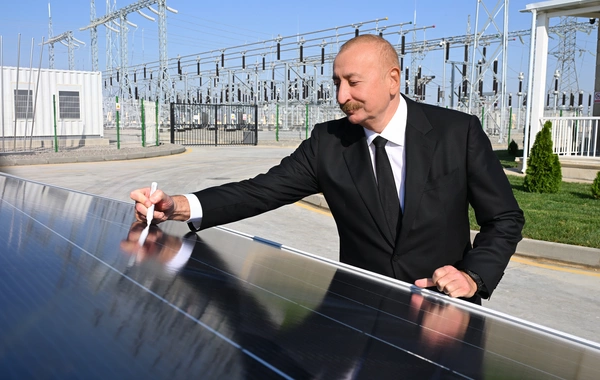 İlham Əliyev Qobustan Günəş Elektrik Stansiyasının açılışında iştirak edib