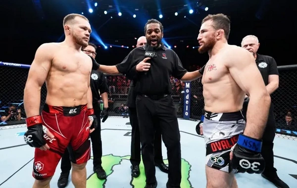 Pyotr Yan Dvalişvilini məğlub edərək çempionluq kəmərini geri qaytardı