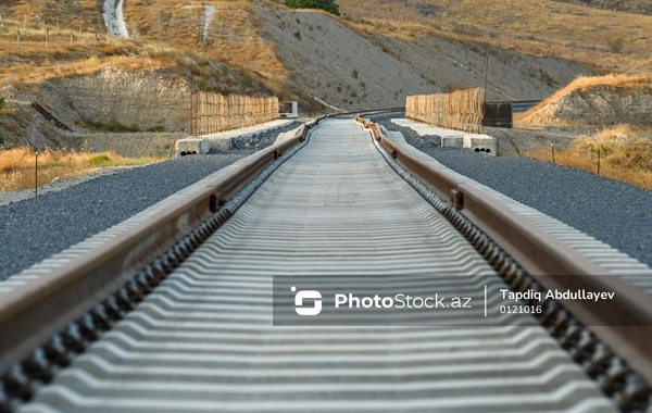 Sədərəkdə tarixi görüş: Bakıdan İrəvana qatar xətti açılacaq?