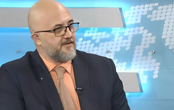 Rusiyalı politoloq AZAL təyyarəsinin qəzasından danışdı: Hadisədən istifadə etməyə çalışdılar