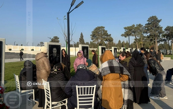 8 Noyabr - Zəfər Günü ilə əlaqədar Hərbi Memorial Məzarlıq ziyarət edilir