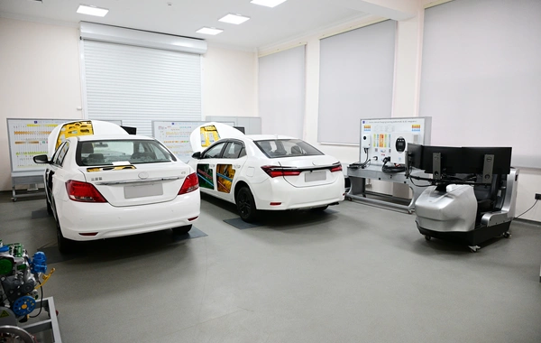 İlham Əliyev Lənkəran Dövlət Peşə Təhsil Mərkəzinin açılışında iştirak edib