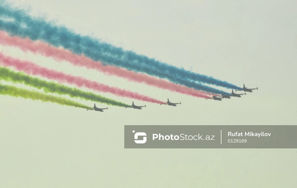 Bakıdakı hərbi paraddan maraqlı FOTOLAR