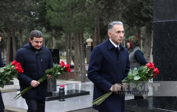 AZAL təyyarəsinin qəzaya uğramasının ildönümü ilə bağlı İkinci Fəxri xiyabanda məzarlar ziyarət edilib