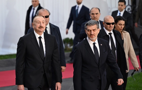 Prezident İlham Əliyevin Tbilisidə rəsmi qarşılanma mərasimi keçirilib