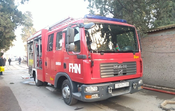 Bakıda bir dam altında tikilən müxtəlif obyektlərdə yanğın olub