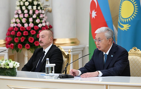 Azərbaycan və Qazaxıstan prezidentləri mətbuata bəyanatlarla çıxış ediblər