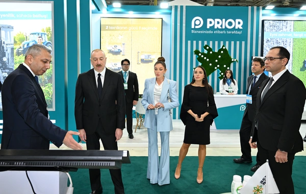 İlham Əliyev 19-cu "Caspian Agro Week" və 31-ci "InterFood Azerbaijan" sərgiləri ilə tanış olub