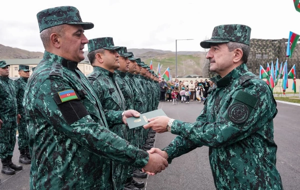 Azərbaycanda bir qrup hərbçiyə MƏNZİLLƏR VERİLDİ