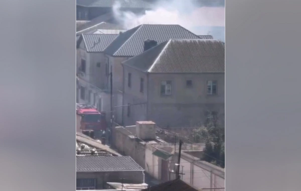 Xırdalanda ev YANIR