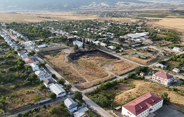 Xocalının Badara, Xanabad, Təzəbinə və Xanyurdu kəndlərinə daha 33 ailə yola salınıb