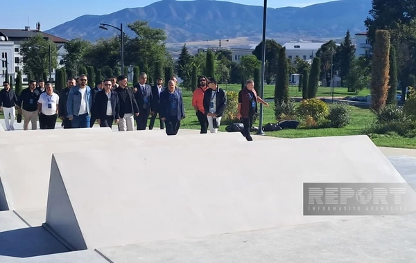 Din xadimləri Xankəndidə Zəfər parkı və Zəfər meydanını ziyarət ediblər