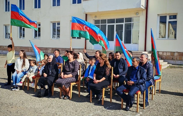 Xocalının Təzəbinə kəndində ailələrə evlərinin açarları təqdim olunub