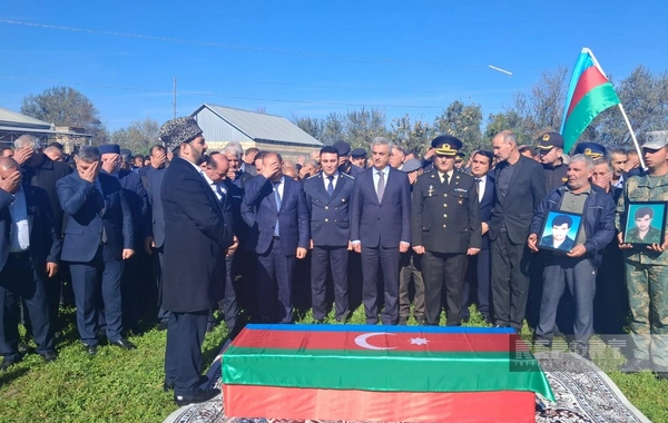 İmişlidə I Qarabağ müharibəsinin itkin-şəhidi Elçin Heydərov dəfn edilib İmişlidə I Qarabağ müharibəsinin itkin-şəhidi Elçin Heydərov dəfn edilib