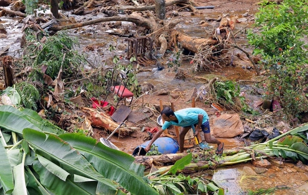 Şri-Lankada "Ditva" siklonu nəticəsində ölənlərin sayı 479-a çatıb