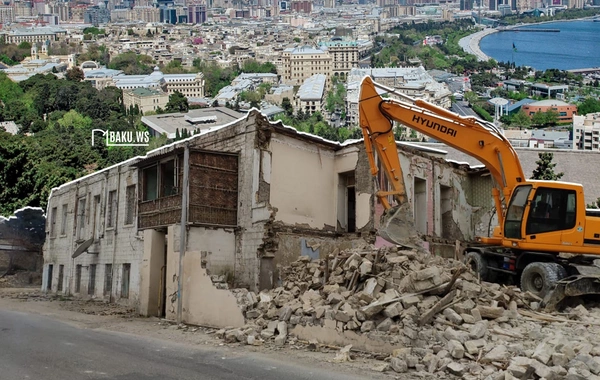 Bakıda daha bir ərazidə SÖKÜNTÜ - Evlər plana düşdü