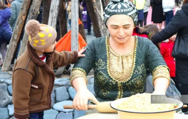 Paytaxt sakinləri Novruz bayramını qeyd edirlər - FOTOLAR