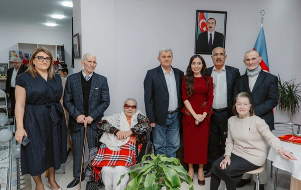 Ahıl şəxslər üçün sosial xidmət müəssisəsində Yeni il süfrəsi açılıb