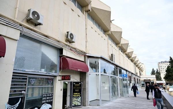 Moskva univermağının binasında qanunsuz təmir işləri aparılıb