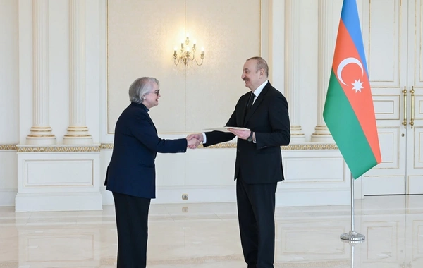 Президент Ильхам Алиев принял верительные грамоты новоназначенного посла Австралии в Азербайджане