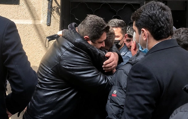 Bəraət alan gömrükçüyə 5 min manat təzminat kəsildi - Amma işinə qaytarılmadı