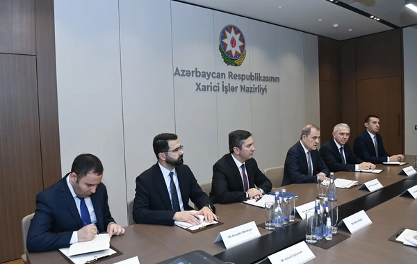 Azərbaycan və İordaniya XİN başçıları geniştərkibli görüş keçirib