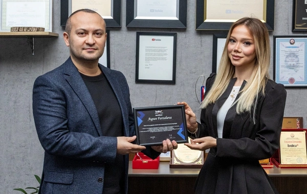 Baku TV-nin "Rəqəmsal Media Məktəbi"ndə doqquzuncu qrup məzunlarına sertifikatlar təqdim olunub