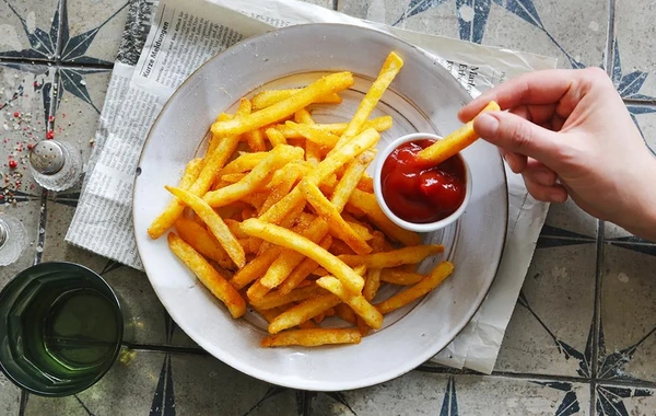 Врачи предупредили об опасности картофеля фри и назвали здоровую замену