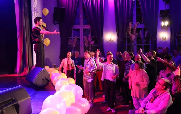 "Eurovision–2011" qalibi ELDAR Münhendə OGAE Germany fan-klub görüşündə çıxış edib