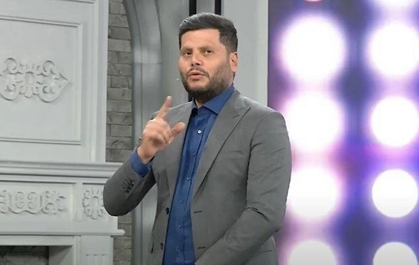 Zaur Kamal Gelandewageni ilə qəzaya düşdü - Avtomobili yararsız haldadır