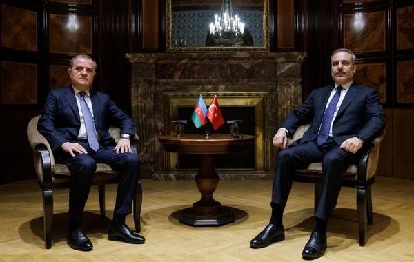 Türkiyə və Azərbaycan XİN başçıları regional məsələləri müzakirə ediblər