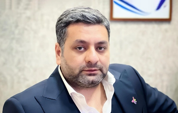 Elcan Rəsulovun 30 il əvvəlki FOTOsu
