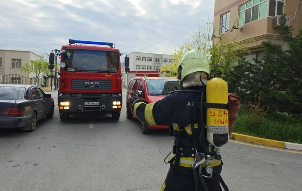 "Qobu Park" yaşayış kompleksində şərti yanğın təlimi keçirilib