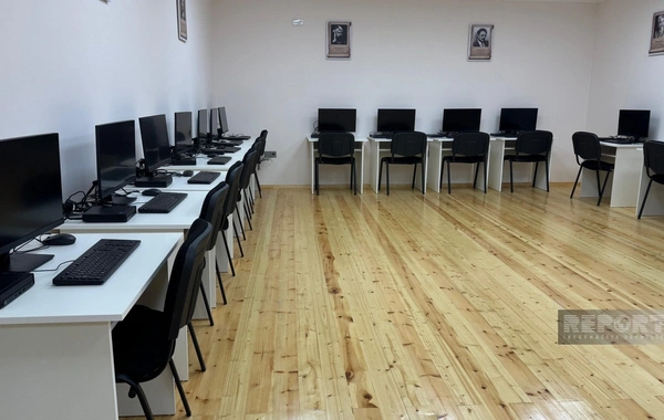 Sumqayıtda 36 nömrəli tam orta məktəbin yenidənqurmadan sonra açılışı olub