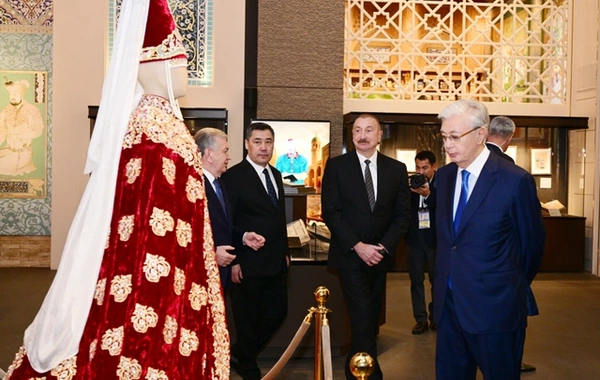 Президент Ильхам Алиев посетил Центр исламской цивилизации в Ташкенте