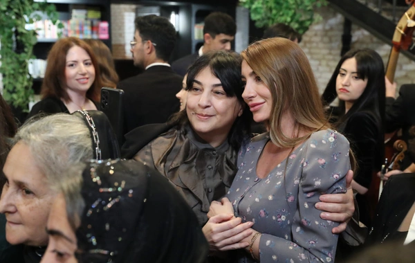 Bakı Kitab Mərkəzində "Zəfər sevinci" adlı musiqili-ədəbi gecə keçirilib