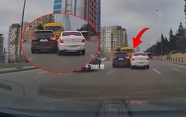 Yasamalda iki avtomobil toqquşdu