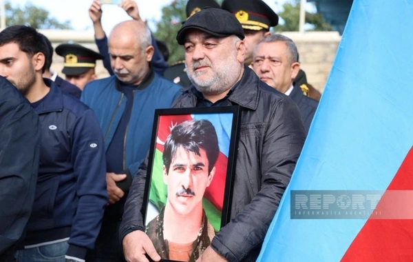 İtkin-şəhid Mikayıl Əliyevin nəşinin qalıqları dəfn edilib İtkin-şəhid Mikayıl Əliyevin nəşinin qalıqları dəfn edilib