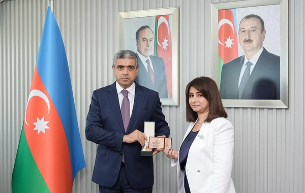 ƏƏSMN-in təltif edilmiş əməkdaşlarına vəsiqələr və medallar təqdim olunub