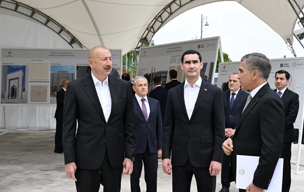 Azərbaycan və Türkmənistan prezidentləri Şuşa məscidində tikinti işlərinin gedişi ilə tanış olublar