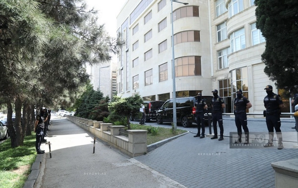 DİN-in "Sputnik-Azərbaycan"ın ofisində əməliyyatdan görüntülər