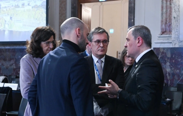 Azərbaycan-Fransa münasibətlərinin cari məsələlərinə dair fikir mübadiləsi aparılıb