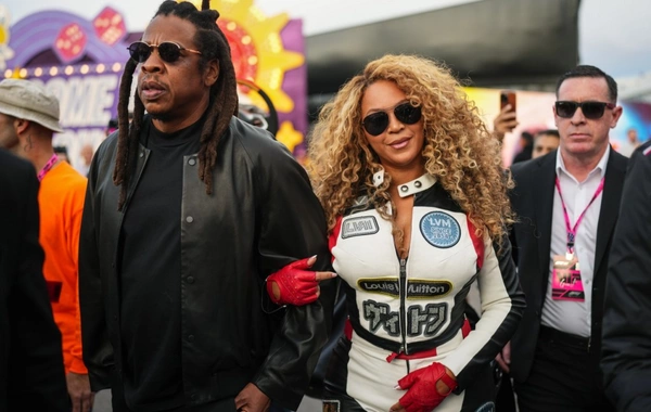 Бейонсе и Джей-Зи прокатились на гоночном болиде с Льюисом Хэмилтоном